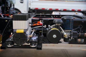 ����Ǭ��K6E ��ɲ 4.11�׵��Ŵ��綯��ʽ�Ῠ ����ʱ��120.27kWhͼƬ
