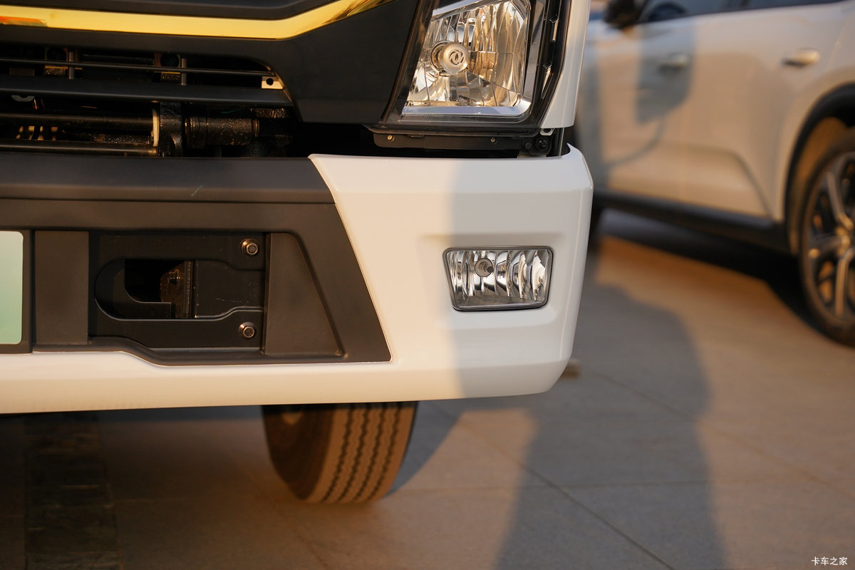 ����Ǭ��K6E ��ɲ 4.11�׵��Ŵ��綯��դʽ�Ῠ ����ʱ��140.41kWh���