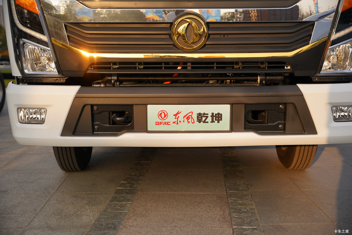 ����Ǭ��K6E ��ɲ 4.11�׵��Ŵ��綯��դʽ�Ῠ ����ʱ��140.41kWh���