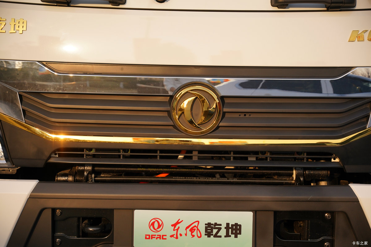 ����Ǭ��K6E ��ɲ 4.11�׵��Ŵ��綯��դʽ�Ῠ ����ʱ��140.41kWh���