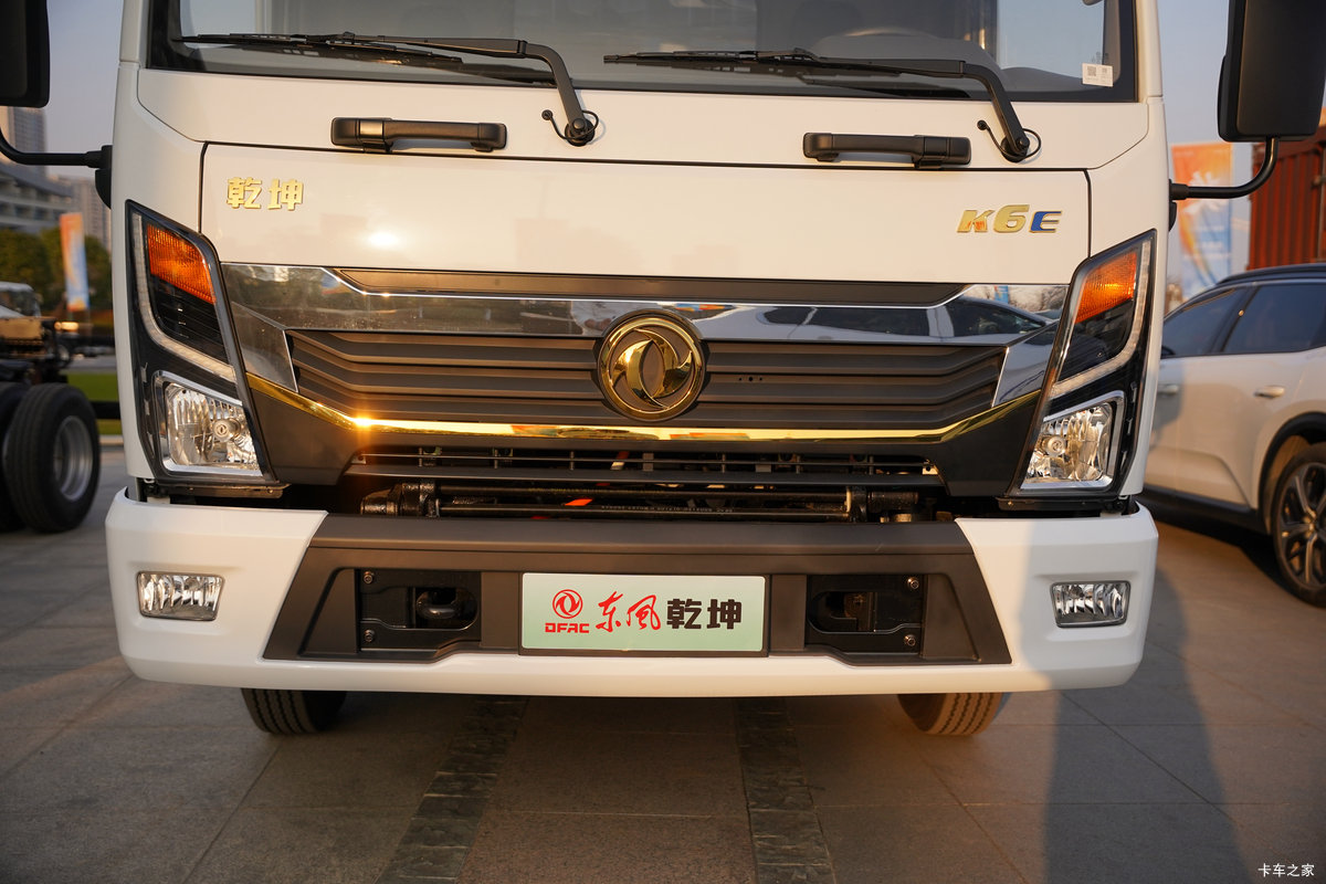 ����Ǭ��K6E ��ɲ 4.11�׵��Ŵ��綯��դʽ�Ῠ ����ʱ��140.41kWh���