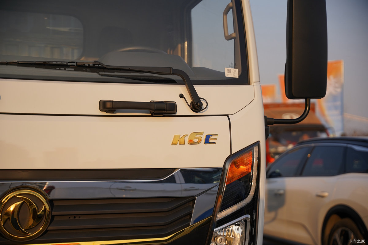 ����Ǭ��K6E ��ɲ 4.11�׵��Ŵ��綯��դʽ�Ῠ ����ʱ��140.41kWh���