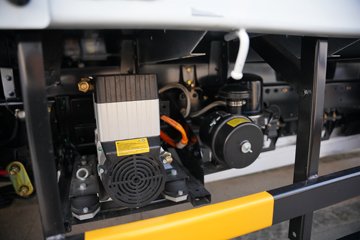 ����Ǭ��K6E ��ɲ 4.11�׵��Ŵ��綯��դʽ�Ῠ ����ʱ��140.41kWhͼƬ