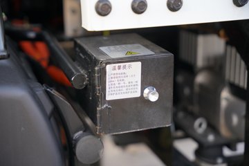 ����Ǭ��K6E ��ɲ 4.11�׵��Ŵ��綯��դʽ�Ῠ ����ʱ��140.41kWhͼƬ