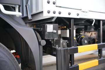 ����Ǭ��K6E ��ɲ 4.11�׵��Ŵ��綯��դʽ�Ῠ ����ʱ��140.41kWhͼƬ