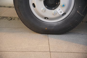 ����Ǭ��K6E ��ɲ 4.11�׵��Ŵ��綯��դʽ�Ῠ ����ʱ��140.41kWhͼƬ