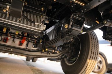 ����Ǭ��K6E ��ɲ 4.11�׵��Ŵ��綯��դʽ�Ῠ ����ʱ��140.41kWhͼƬ