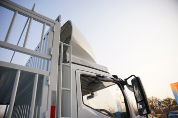 ����Ǭ��K6E ��ɲ 4.11�׵��Ŵ��綯��դʽ�Ῠ ����ʱ��140.41kWhͼƬ