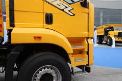 解放J6L 240马力 4X2 平板运输车 解放J6L 240马力 4X2 平板运输车