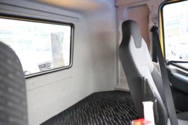 解放J6L&nbsp;平板运输车驾驶室图片