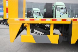 解放J6L&nbsp;平板运输车上装图片