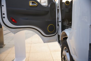 ����;��T5 1.6L���� 122���� ����5�� Һɲ 3.79�׵�����ʽ΢��ͼƬ