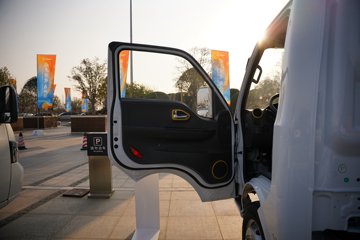 ����;��T5 1.6L���� 122���� ����5�� Һɲ 3.79�׵�����ʽ΢��ͼƬ