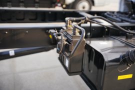 T5&nbsp;载货车底盘                                                图片