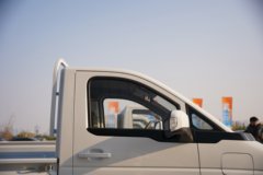 东风途逸T7E 3.1米单排纯电动栏板微卡 宁德时代41.86kWh