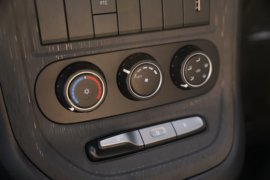 途逸T7&nbsp;电动载货车驾驶室图片