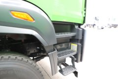 青岛解放鹰拓 8X4 5.8米纯电动自卸车 宁德时代352kWh