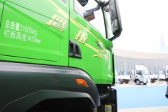 青岛解放鹰拓 8X4 5.8米纯电动自卸车 宁德时代352kWh