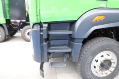 青岛解放鹰拓 8X4 5.8米纯电动自卸车 宁德时代352kWh