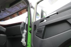 青岛解放鹰拓 8X4 5.8米纯电动自卸车 宁德时代352kWh