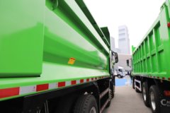 青岛解放鹰拓 8X4 5.8米纯电动自卸车 宁德时代352kWh