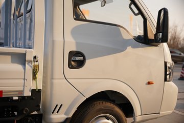 ����;��T9E Һɲ 4.005�׵��Ŵ��綯����΢�� �д��º�56.67kWhͼƬ