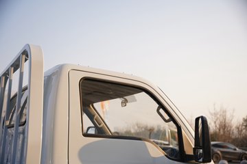 ����;��T9E Һɲ 4.005�׵��Ŵ��綯����΢�� �д��º�56.67kWhͼƬ