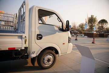 ����;��T9E Һɲ 4.005�׵��Ŵ��綯����΢�� �д��º�56.67kWhͼƬ