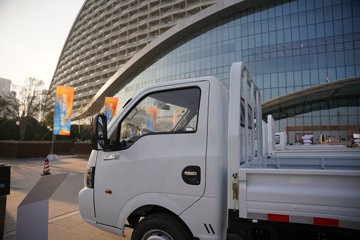 ����;��T9E Һɲ 4.005�׵��Ŵ��綯����΢�� �д��º�56.67kWhͼƬ