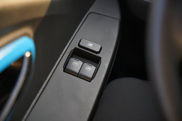 ����;��T9E Һɲ 4.005�׵��Ŵ��綯����΢�� �д��º�56.67kWhͼƬ