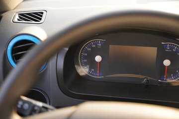 ����;��T9E Һɲ 4.005�׵��Ŵ��綯����΢�� �д��º�56.67kWhͼƬ