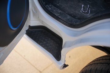 ����;��T9E Һɲ 4.005�׵��Ŵ��綯����΢�� �д��º�56.67kWhͼƬ