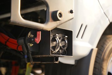 ����;��T9E Һɲ 4.005�׵��Ŵ��綯����΢�� �д��º�56.67kWhͼƬ