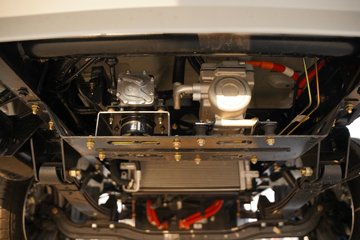 ����;��T9E Һɲ 4.005�׵��Ŵ��綯����΢�� �д��º�56.67kWhͼƬ