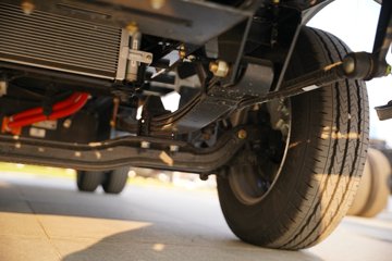 ����;��T9E Һɲ 4.005�׵��Ŵ��綯����΢�� �д��º�56.67kWhͼƬ