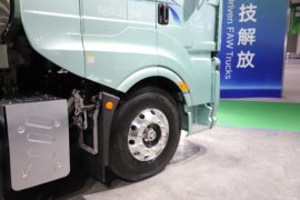 解放J6V&nbsp;电动牵引车外观图片