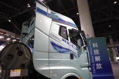 解放J6V 6X4 插电式增程混合动力牵引车 宁德时代118kWh