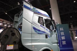 解放J6V&nbsp;电动牵引车外观图片