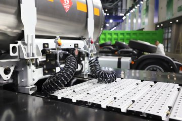 ���J6V 6X4 ���ʽ���̻�϶���ǣ���� ����ʱ��118kWhͼƬ