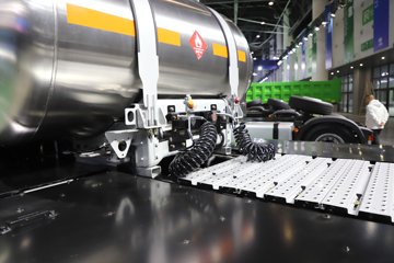 ���J6V 6X4 ���ʽ���̻�϶���ǣ���� ����ʱ��118kWhͼƬ