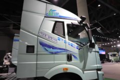 解放J6E 4X2 混合动力牵引车 宁德时代58kWh