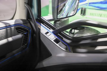 ���J6E 4X2 ��϶���ǣ���� ����ʱ��58kWhͼƬ