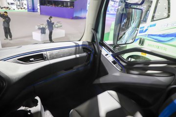 ���J6E 4X2 ��϶���ǣ���� ����ʱ��58kWhͼƬ