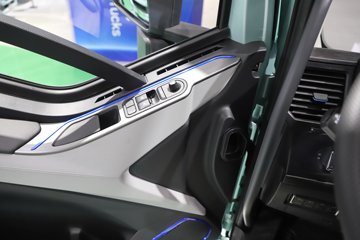 ���J6E 4X2 ��϶���ǣ���� ����ʱ��58kWhͼƬ