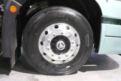 解放J6E 4X2 混合动力牵引车 宁德时代58kWh