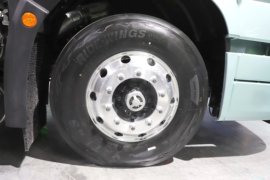 解放J6E&nbsp;电动牵引车底盘图片