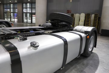 ���J6E 4X2 ��϶���ǣ���� ����ʱ��58kWhͼƬ