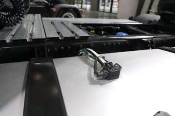 ���J6E 4X2 ��϶���ǣ���� ����ʱ��58kWhͼƬ