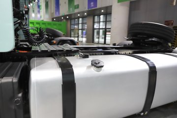 ���J6E 4X2 ��϶���ǣ���� ����ʱ��58kWhͼƬ