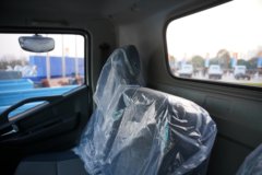 东风多利卡D6-L 重载版 2.5L柴油 185马力 法士特8档 气刹 4.17米单排仓栅式轻卡